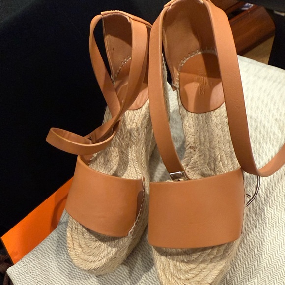 Authentic Hermes Wedge Size 36 - Picture 1 of 6